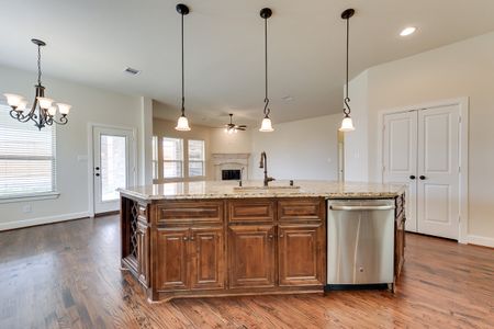 Goodland – Manor Series by David Weekley Homes in Grand Prairie - image 5