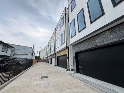 New construction Single-Family house 5705 Dolores St, Unit B, Houston, TX 77057 - image