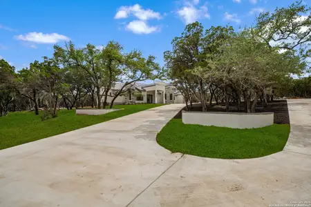 New construction Single-Family house 22327 Scenic Loop Rd, San Antonio, TX 78255 - image