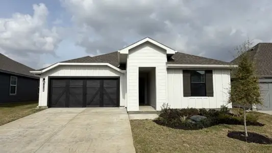 New construction Single-Family house 1728 Reverie Rd, Burleson, TX 76028 plan Livingston - image