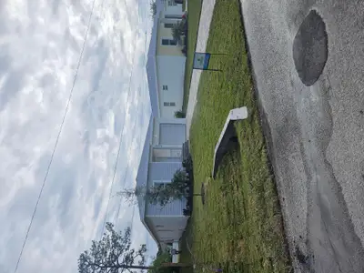 New construction Single-Family house 3848 Se Grant St, Stuart, FL 34997 - image
