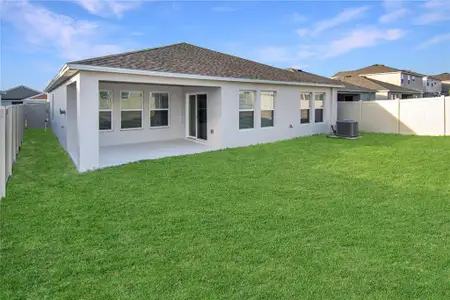 New construction Single-Family house 2279 Canyon Oak Dr, Davenport, FL 33837 plan Valeria - image 2