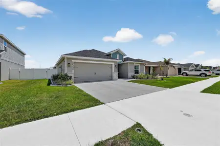 New construction Single-Family house 12322 Terrace Bluff St, Riverview, FL 33579 - image