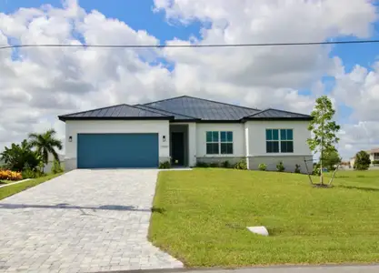New construction Single-Family house 17030 Espana Cir, Punta Gorda, FL 33955 - image