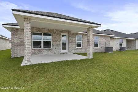 New construction Single-Family house 3231 Winding Creek Pl, Green Cove Springs, FL 32043 plan 1711 - image