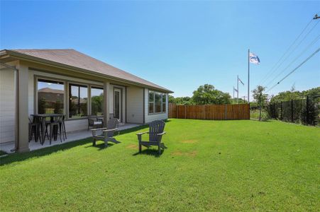 New construction Single-Family house 1501 Golden Meadow Dr, Van Alstyne, TX 75495 Nash D- photo 23 23