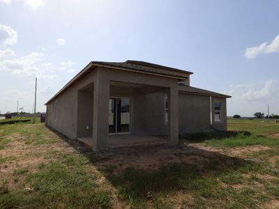 New construction Single-Family house 11810 Phillipos St, Dade City, FL 33525 plan Elmhurst Bonus - image