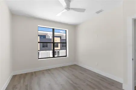 New construction Townhouse house 8456 Modano Pl, Tampa, FL 33614 - image 15