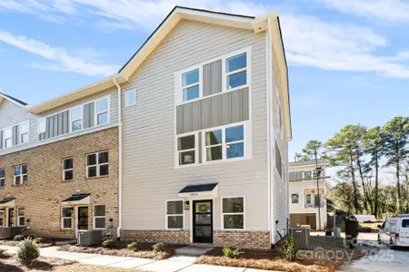 New construction Townhouse house 3816 Odom Ave, Charlotte, NC 28216 null- photo 0