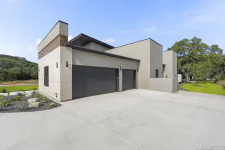 New construction Single-Family house 11019 Porter Spgs, San Antonio, TX 78255 - image