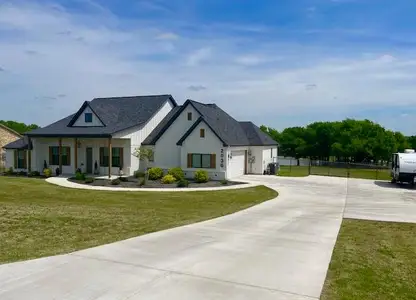 New construction Single-Family house 2036 Downslope Ln, Weatherford, TX 76087 - image
