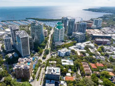 New construction Condo house 2650 Lincoln Ave, Unit 203, Miami, FL 33133 - image