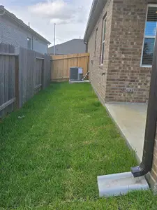 New construction Single-Family house 1265 Friendship Trl, Seabrook, TX 77586 - image 3