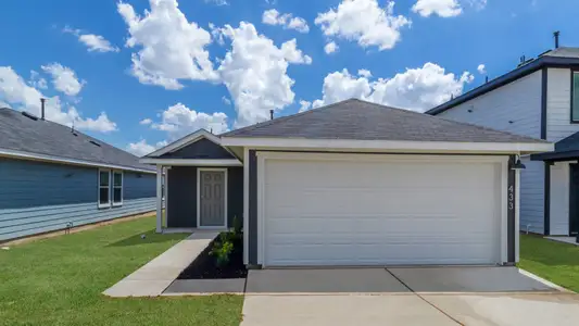 New construction Single-Family house 314 Arnold Lp, Uhland, TX 78640 plan The Estero - image