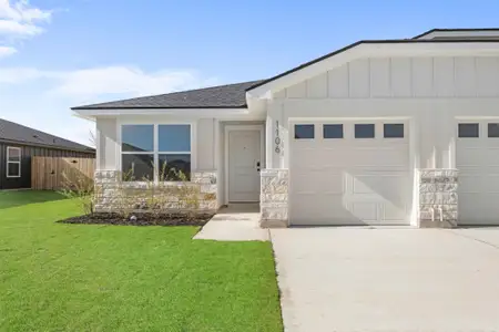 New construction Multi-Family house 1106 College Ave, Troy, TX 76579 plan Nolan - image