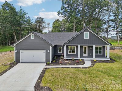 New construction Single-Family house 86 Point Hope Ln, Hendersonville, NC 28792 - image