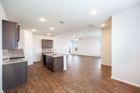 New construction Single-Family house 3904 Hometown Blvd, Heartland, TX 75126 plan Wesley - image 9