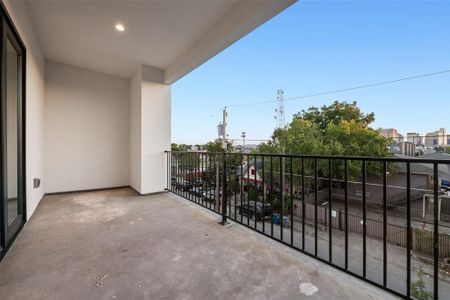 New construction Single-Family house 1504 Holly Ave, Dallas, TX 75204 - image