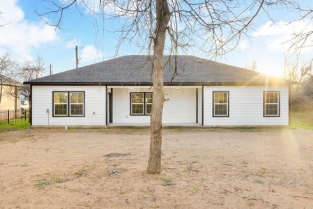 New construction Single-Family house 137 Puu Waa Waa Ln, Bastrop, TX 78602 null- photo 31 31