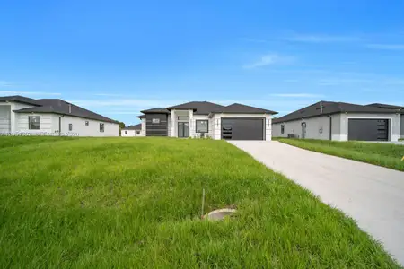 New construction Single-Family house 3618 6Th St Sw, Lehigh Acres, FL 33976 - image