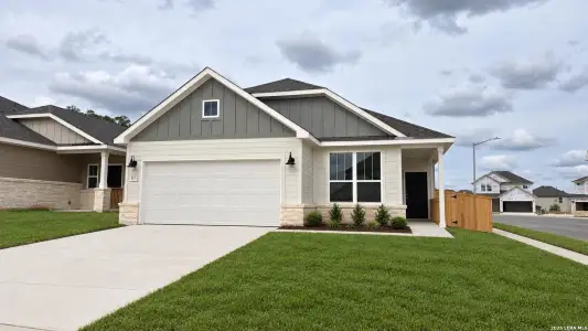 New construction Single-Family house 117 Jersey Ln, Boerne, TX 78006 plan Chatfield - image
