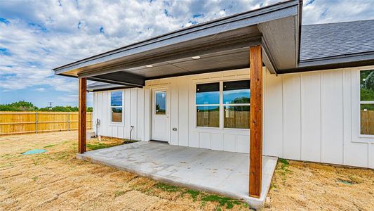 New construction Single-Family house 3106 Sabine River Trl, Granbury, TX 76058 - image