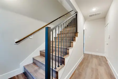 New construction Single-Family house 1422 W 34Th 1/2 St, Houston, TX 77018 - image 18