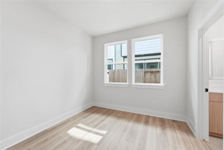 New construction Single-Family house 5308 Jesselton Ln, Houston, TX 77091 - image 15