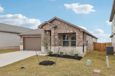 New construction Single-Family house 3019 Nash Dr, New Braunfels, TX 78132 plan The Hughes (841) - image