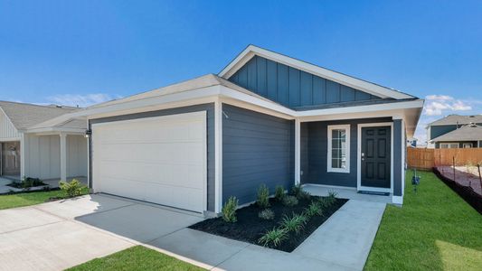 New construction Single-Family house 12303 Bulldogger Bend, Mustang Ridge, TX 78610 The Amber- photo 0