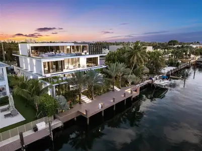New construction Single-Family house 13000 N Bayshore Dr, North Miami, FL 33181 - image