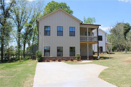 New construction Single-Family house 580 Glendale Rd, Scottdale, GA 30079 - image