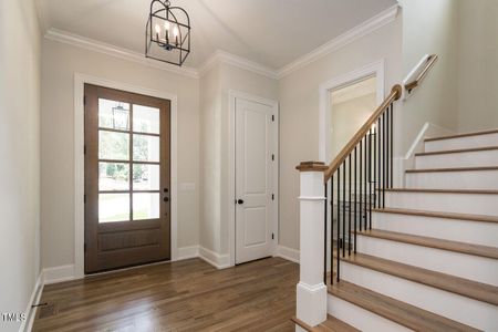 004-1280x960-entry-foyer