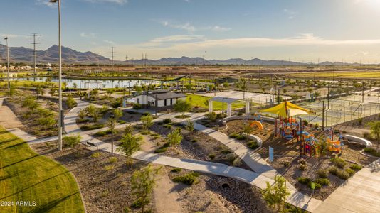 New construction Single-Family house 12633 W Luxton Ln, Avondale, AZ 85323 Lantana- photo 15 15