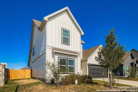 New construction Single-Family house 14319 Guadalupe Pass, San Antonio, TX 78253 plan The Midland - image