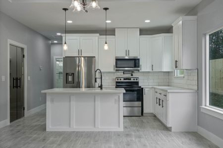 New construction Single-Family house 15090 Austin Rd, Willis, TX 77378 - image 6