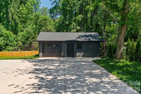 New construction Single-Family house 19 E Starnes Cove Rd, Asheville, NC 28806 - image