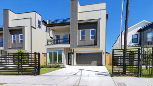 New construction Single-Family house 4103 Kewanee St, Houston, TX 77051 - image