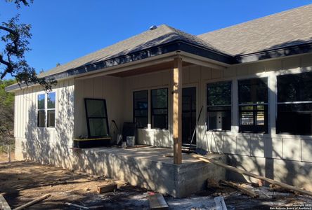 New construction Single-Family house 1595 Rocky Ridge Lp, Canyon Lake, TX 78133 - image