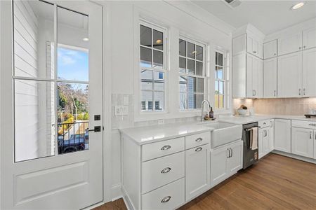New construction Single-Family house 650 Mayfair Ct, Alpharetta, GA 30009 - image 8