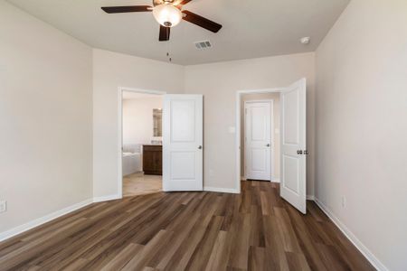 New construction Single-Family house Seguin, TX 78155 plan The 1443 - image 13