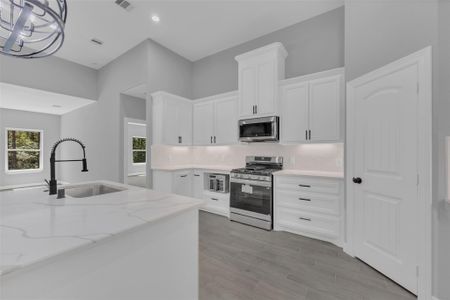 New construction Single-Family house 162 Bighorn Rd, New Waverly, TX 77358 - image 5