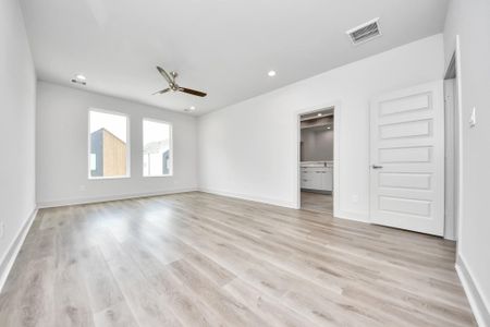 New construction Single-Family house 4023 Boho Ln, Houston, TX 77045 - image 14