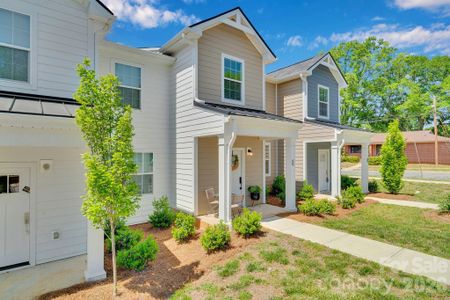 New construction Townhouse house 336 Lincoln St, Unit B, Concord, NC 28052 - image