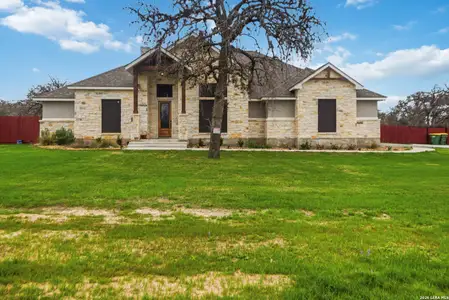 New construction Single-Family house 104 Hondo, La Vernia, TX 78121 - image
