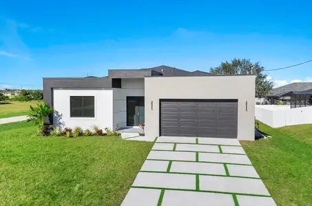 New construction Single-Family house 3927 Nw 38Th St, Cape Coral, FL 33993 - image