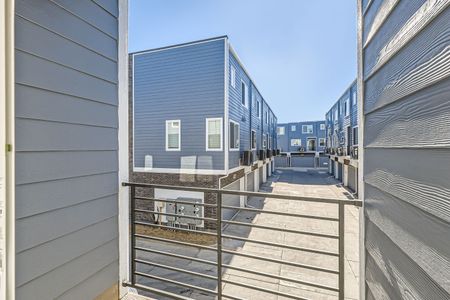 New construction Townhouse house 372 N Geneva St, Aurora, CO 80010 Dillon- photo 51 51