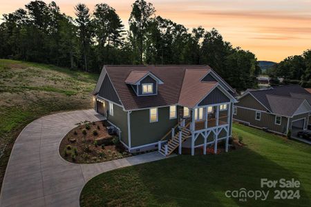 New construction Single-Family house 62 Maple Knoll Dr, Hendersonville, NC 28792 - image