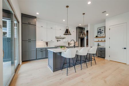 New construction Single-Family house 2213 Whitney St, Houston, TX 77006 null- photo 16 16