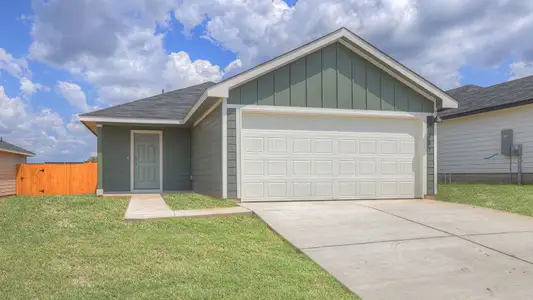 New construction Single-Family house 2207 Gentle Rain Dr, Luling, TX 78648 plan The Atlanta - image